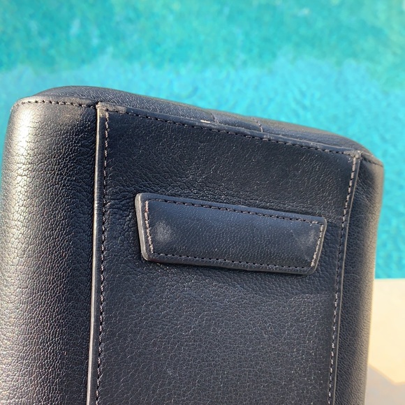 Givenchy Medium Antigona Black Leather Shoulder Bag - Picture 7 of 10